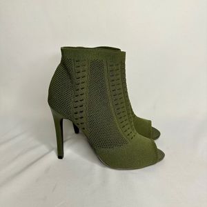 G By Guess Stretch Peep Toe Stiletto